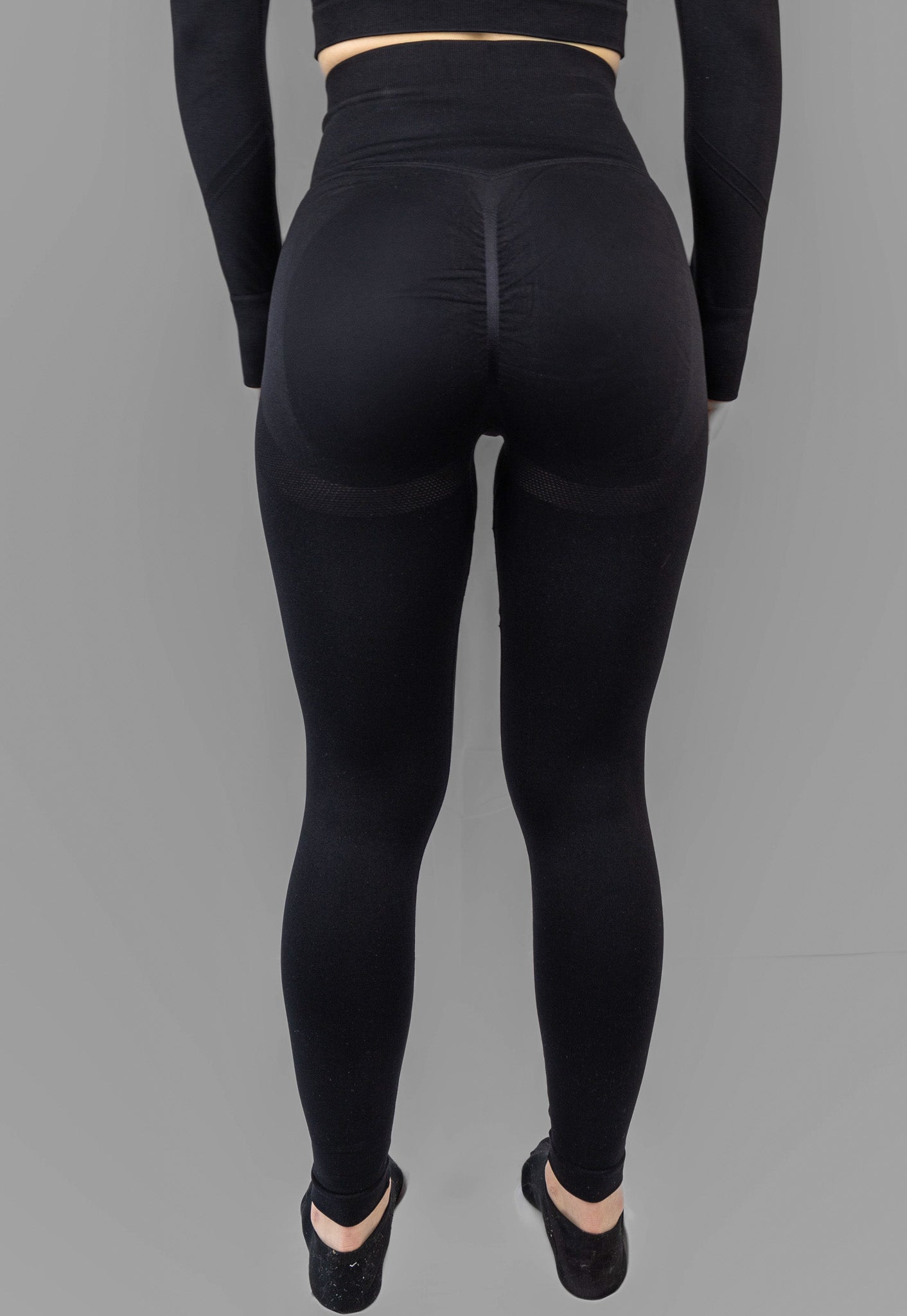 Seamless scrunch tights