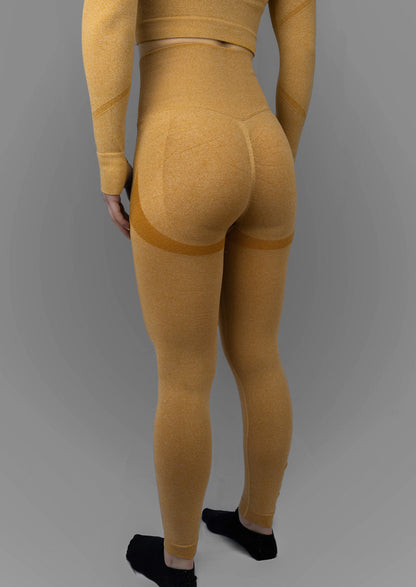 Seamless scrunch tights