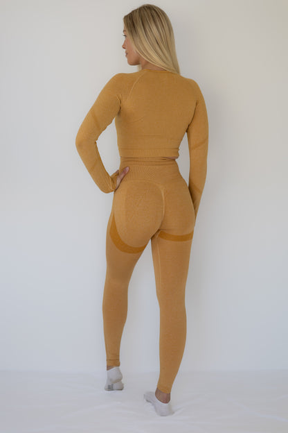 Seamless scrunch tights